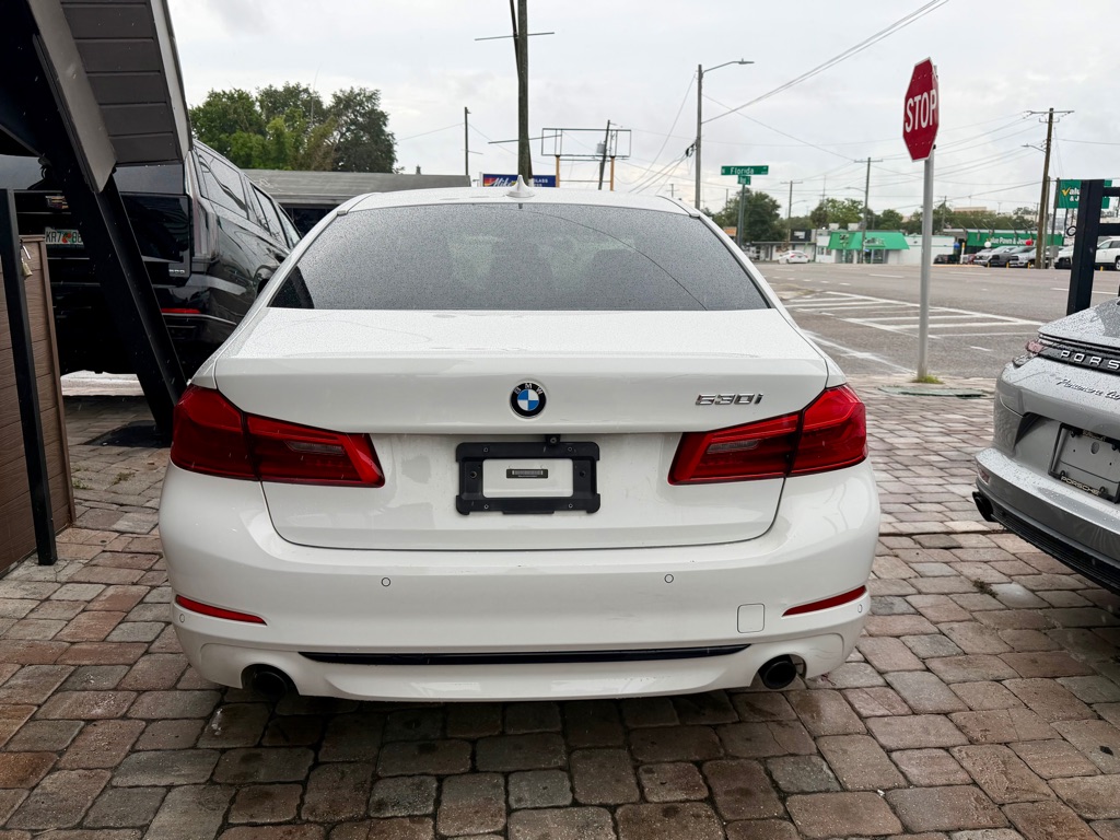 Photo 7 of this BMW 530