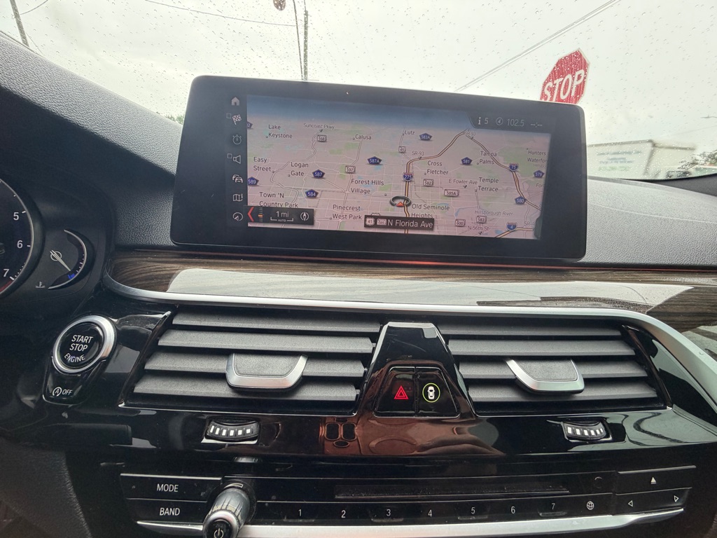 Photo 11 of this BMW 530