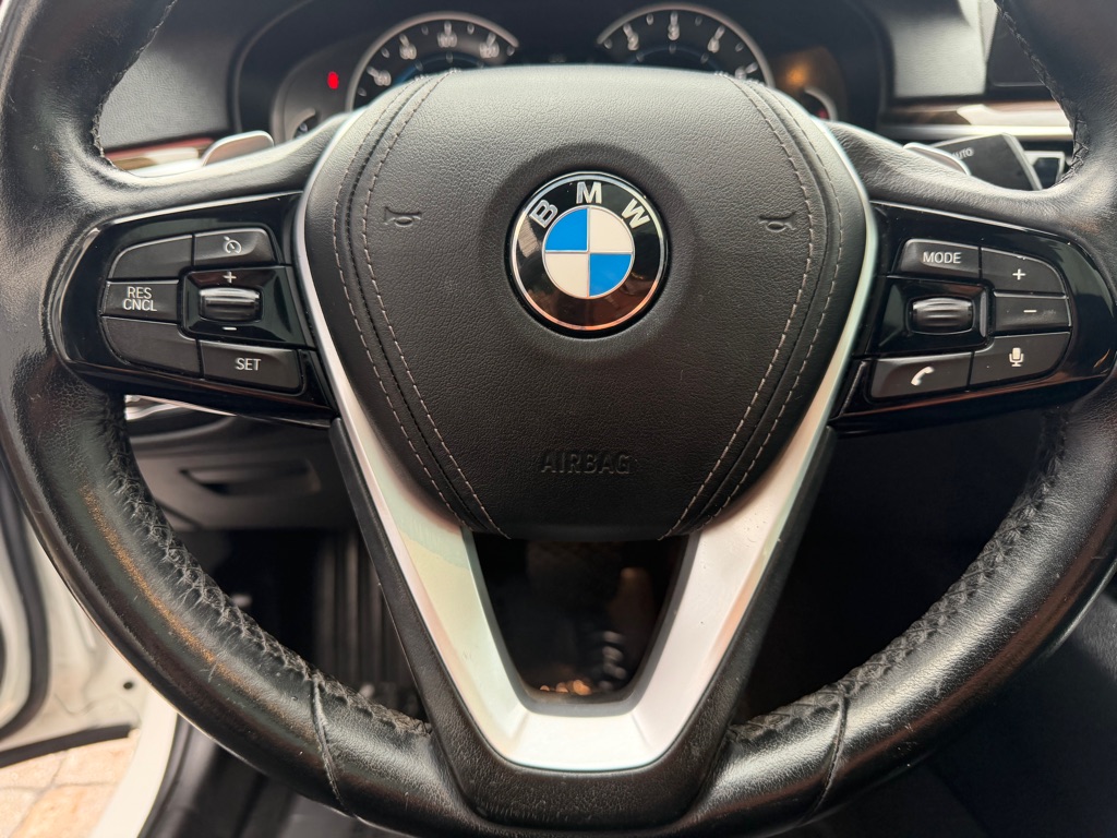 Photo 26 of this BMW 530