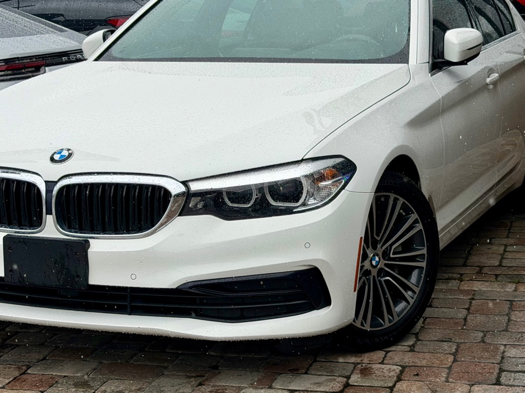 Photo 21 of this BMW 530