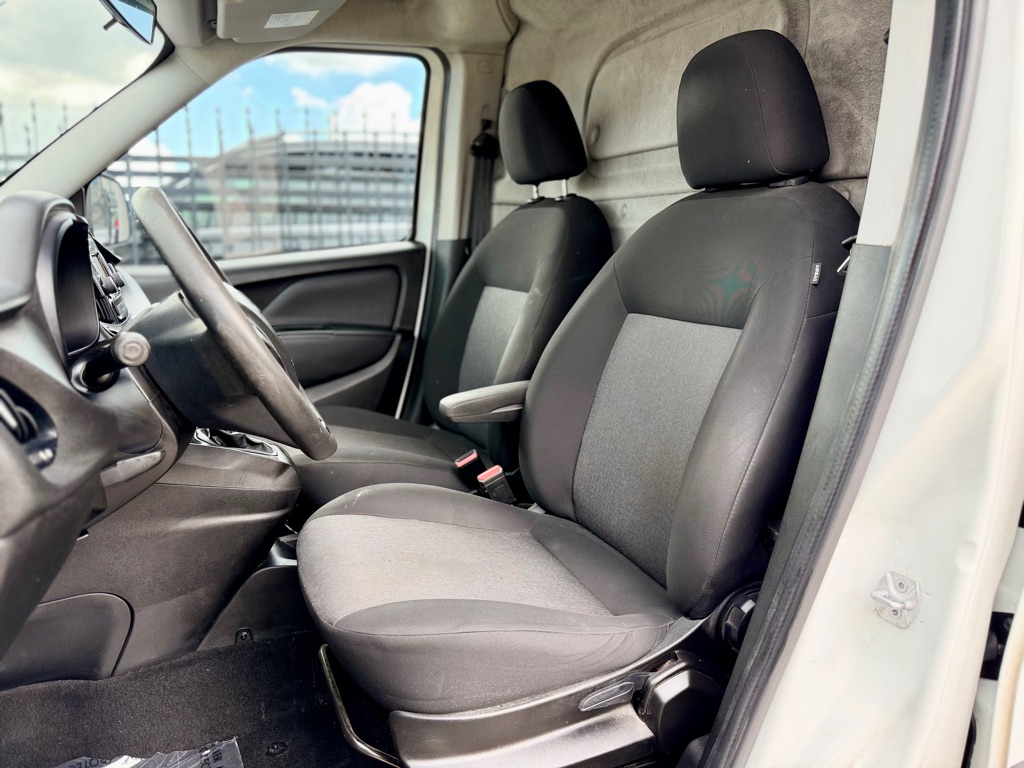 Photo 11 of this RAM PROMASTER CITY