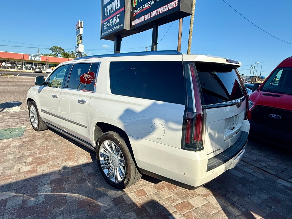 Photo 5 of this CADILLAC ESCALADE