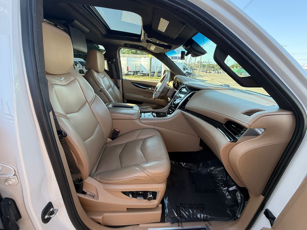 Photo 18 of this CADILLAC ESCALADE