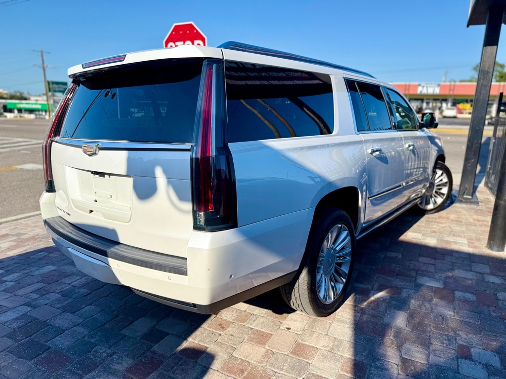Photo 7 of this CADILLAC ESCALADE