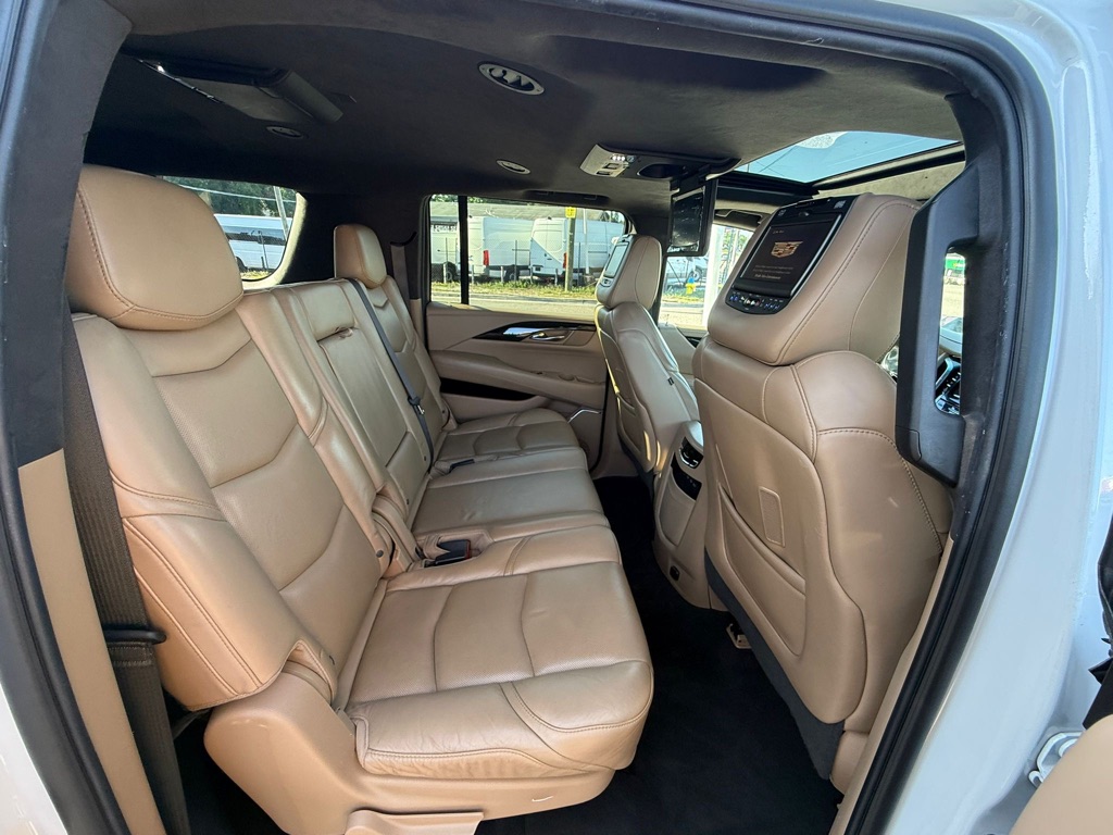 Photo 17 of this CADILLAC ESCALADE