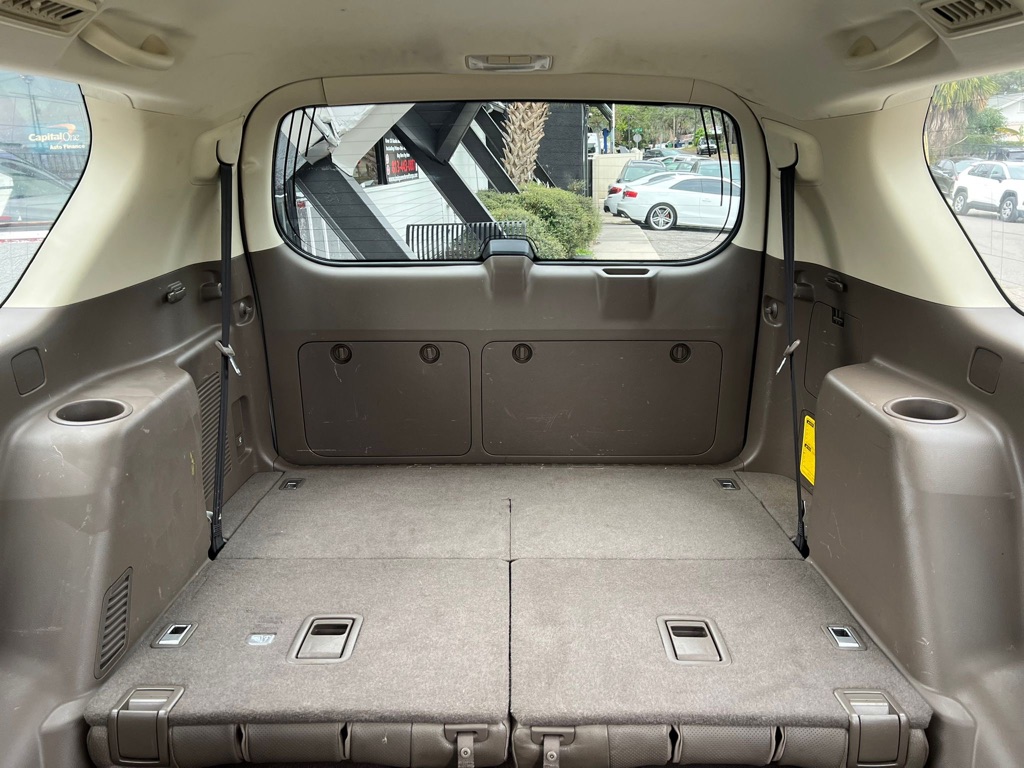 Photo 23 of this LEXUS GX