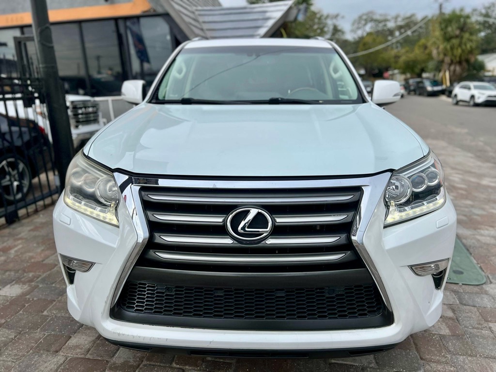 Photo 2 of this LEXUS GX