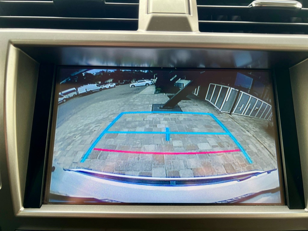 Photo 14 of this LEXUS GX
