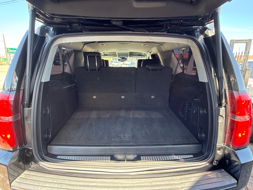 Photo 18 of this CHEVROLET SUBURBAN