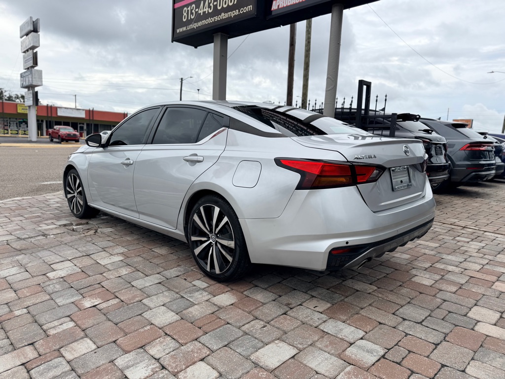 Photo 10 of this NISSAN ALTIMA