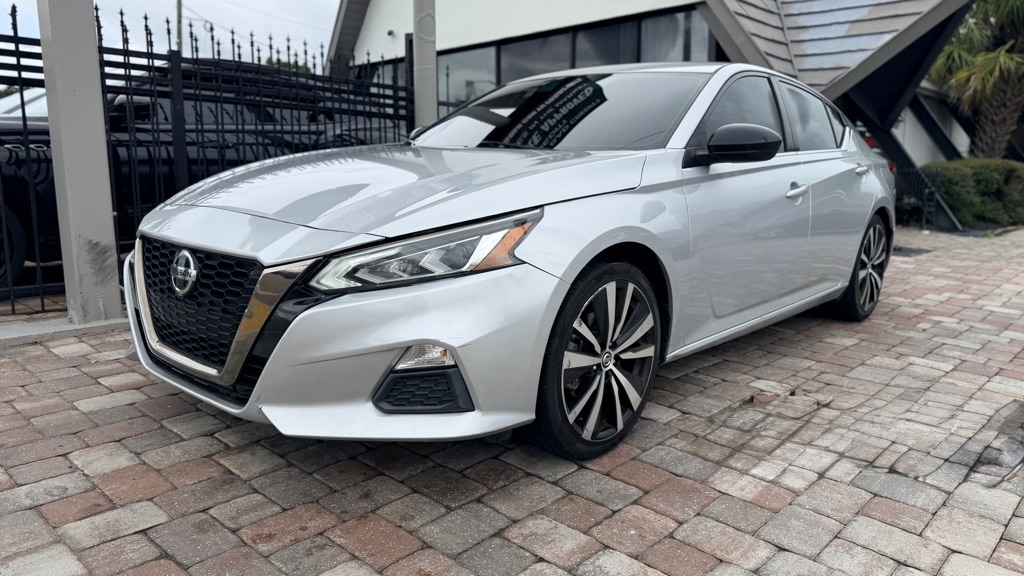 Photo 8 of this NISSAN ALTIMA