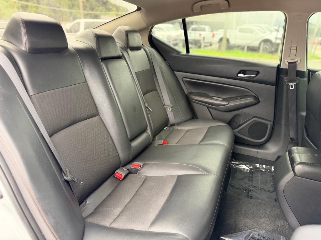Photo 19 of this NISSAN ALTIMA
