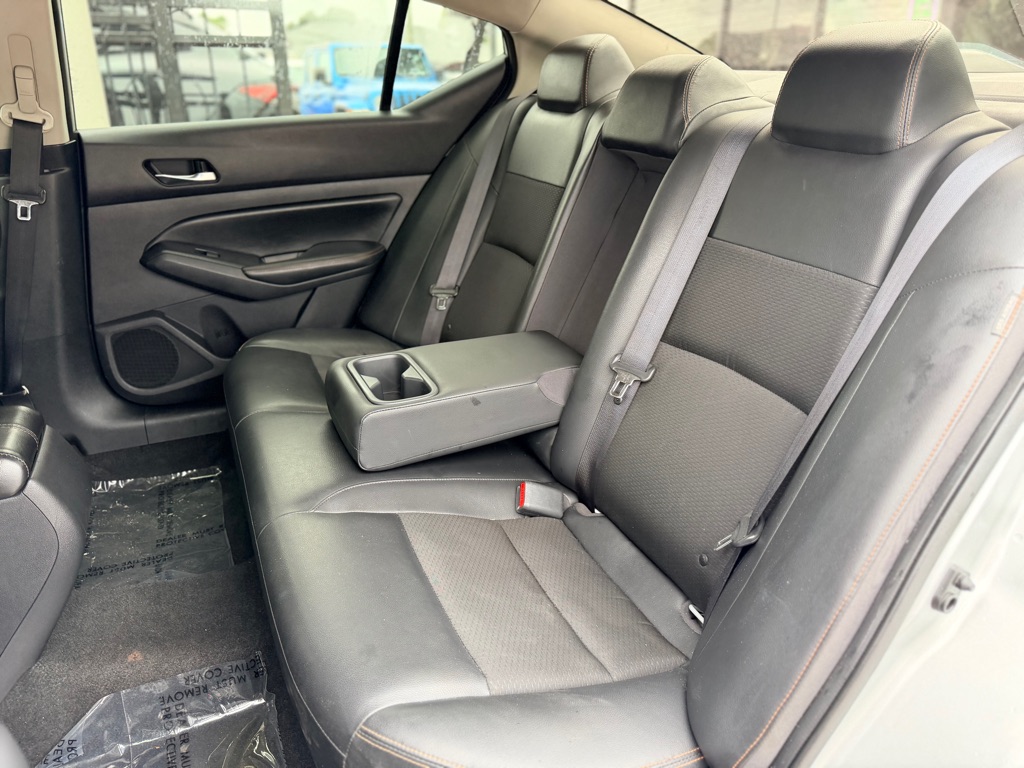 Photo 21 of this NISSAN ALTIMA