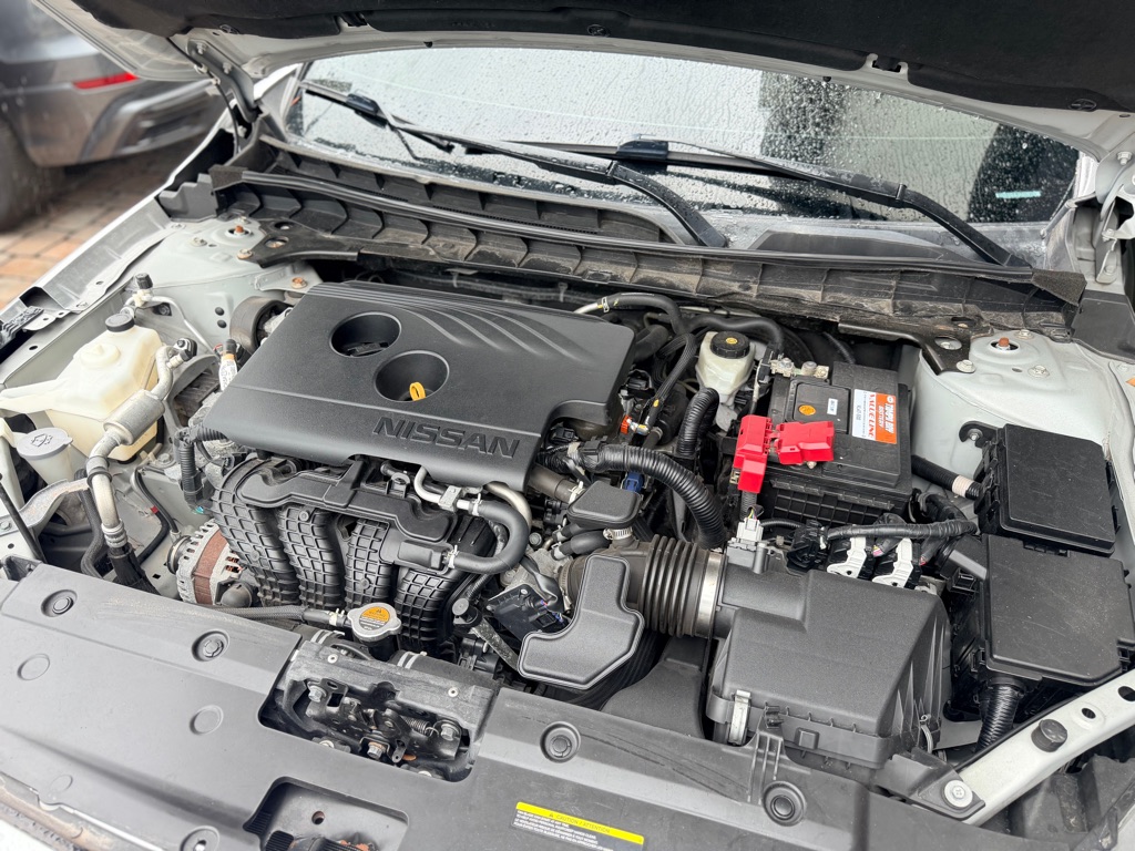 Photo 30 of this NISSAN ALTIMA