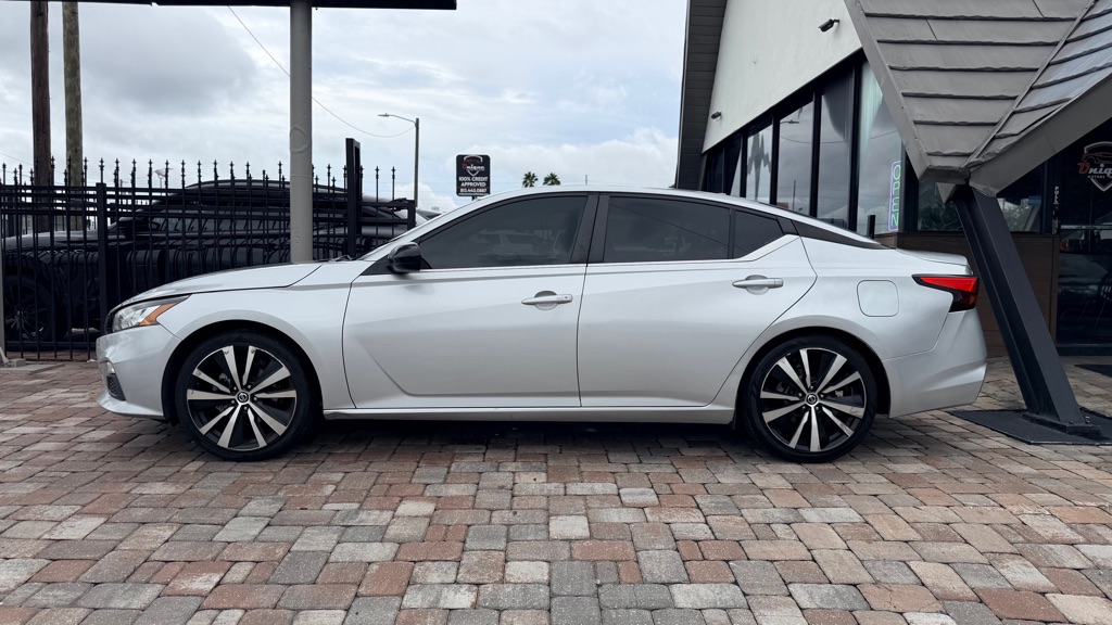 Photo 9 of this NISSAN ALTIMA