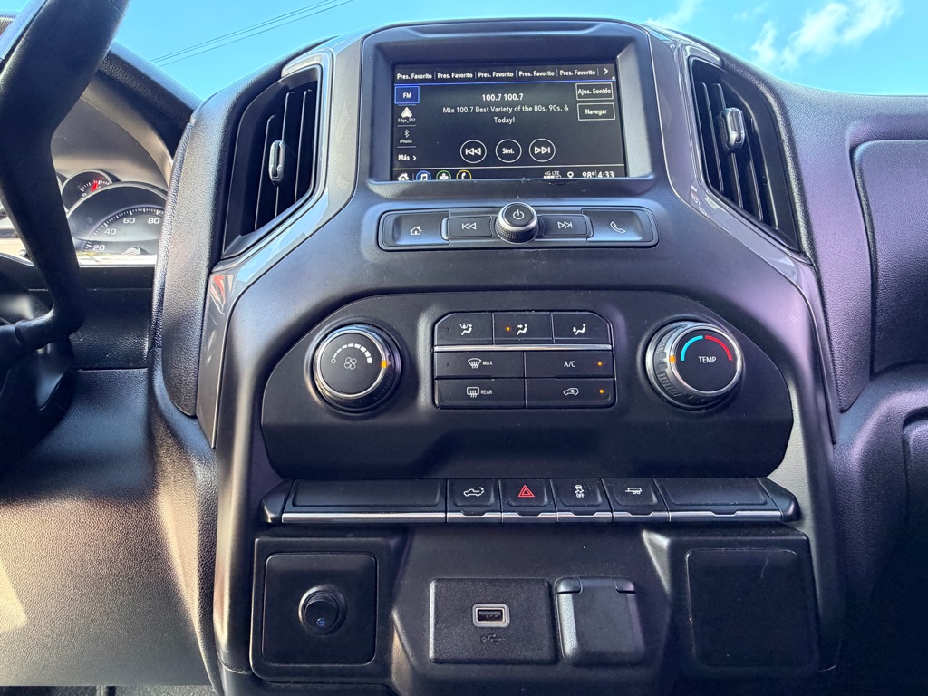 Photo 15 of this CHEVROLET SILVERADO 1500