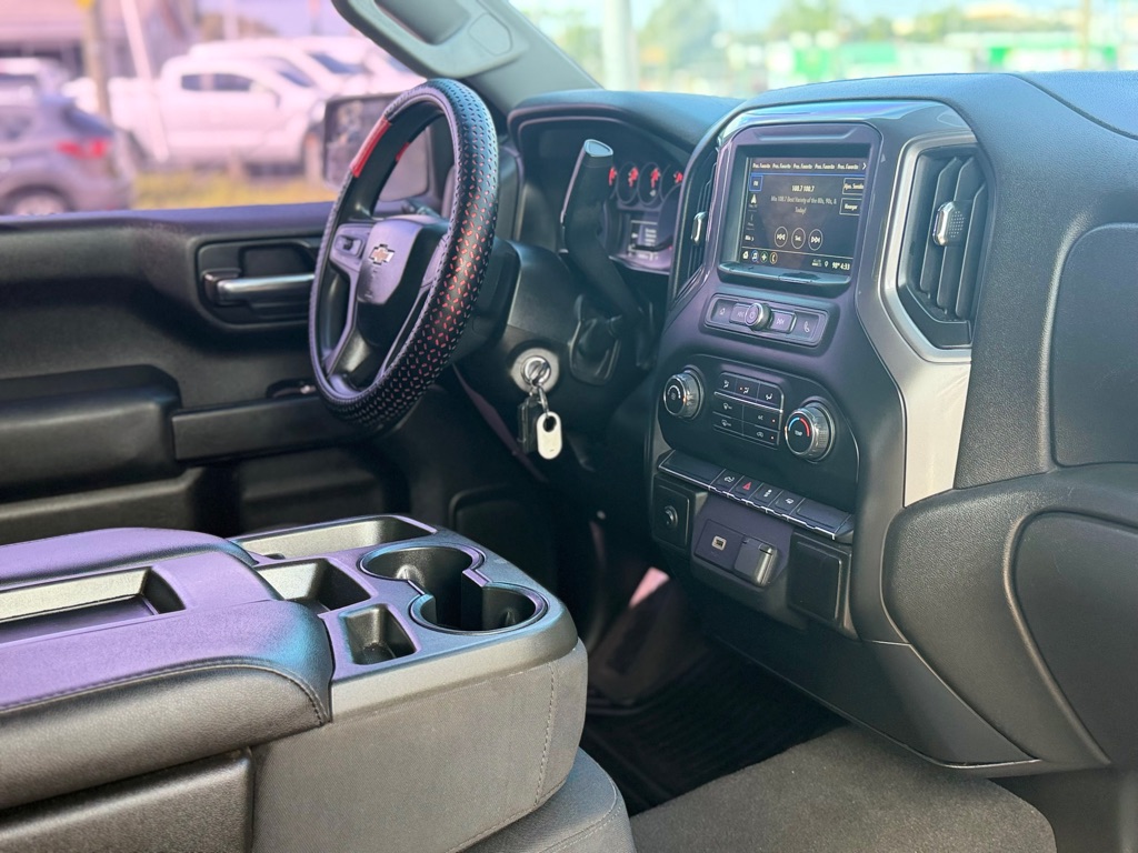 Photo 31 of this CHEVROLET SILVERADO 1500