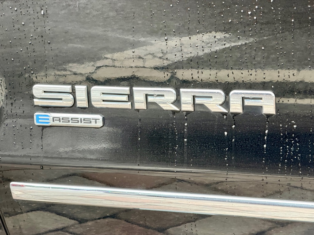 Photo 10 of this GMC SIERRA