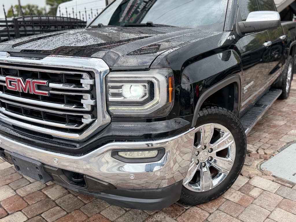 Photo 20 of this GMC SIERRA