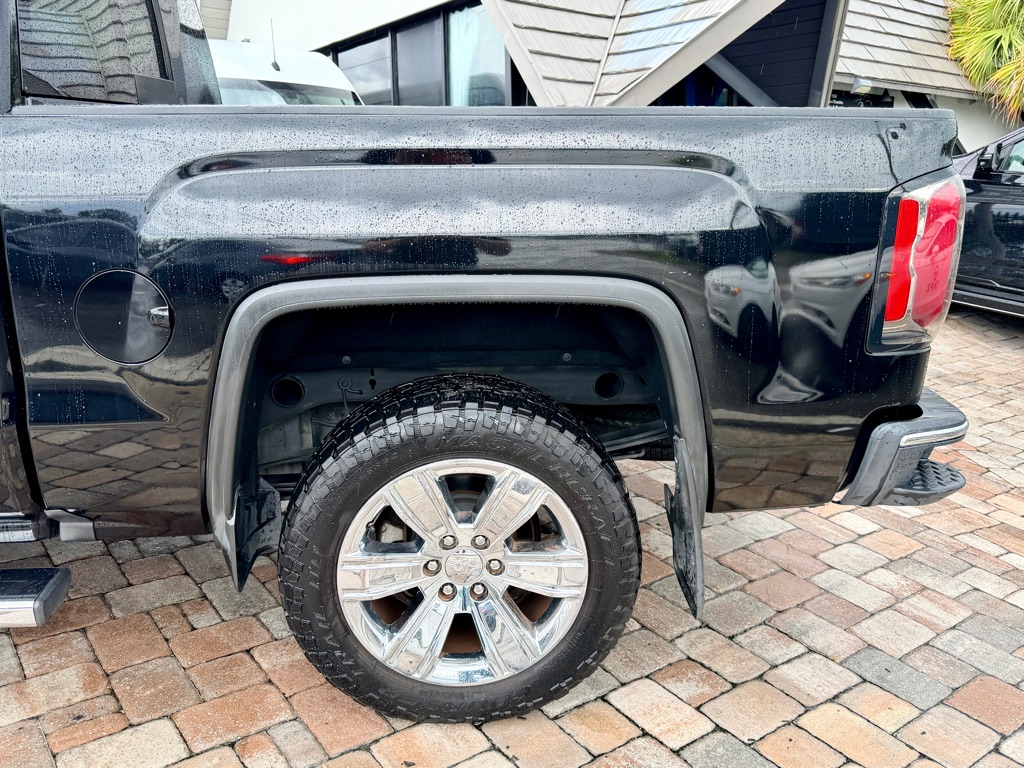 Photo 9 of this GMC SIERRA