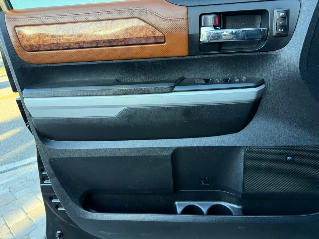 Photo 28 of this TOYOTA TUNDRA