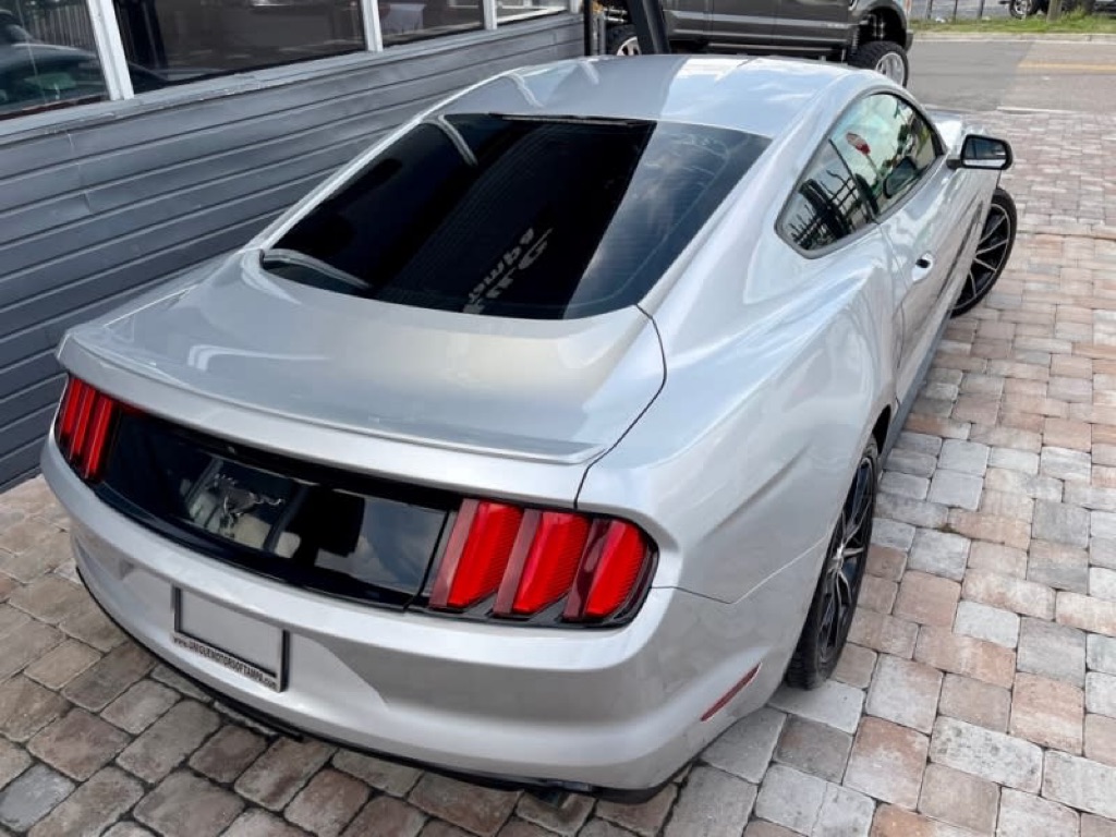 Photo 22 of this FORD MUSTANG