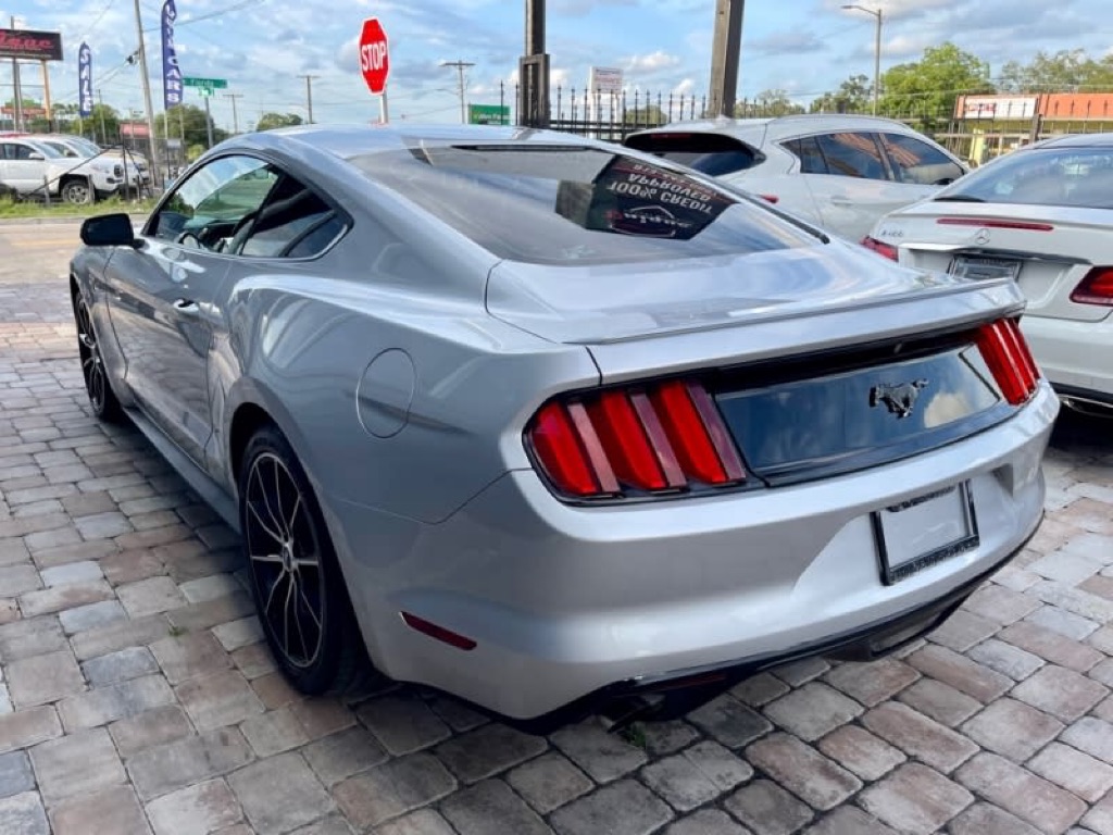 Photo 5 of this FORD MUSTANG