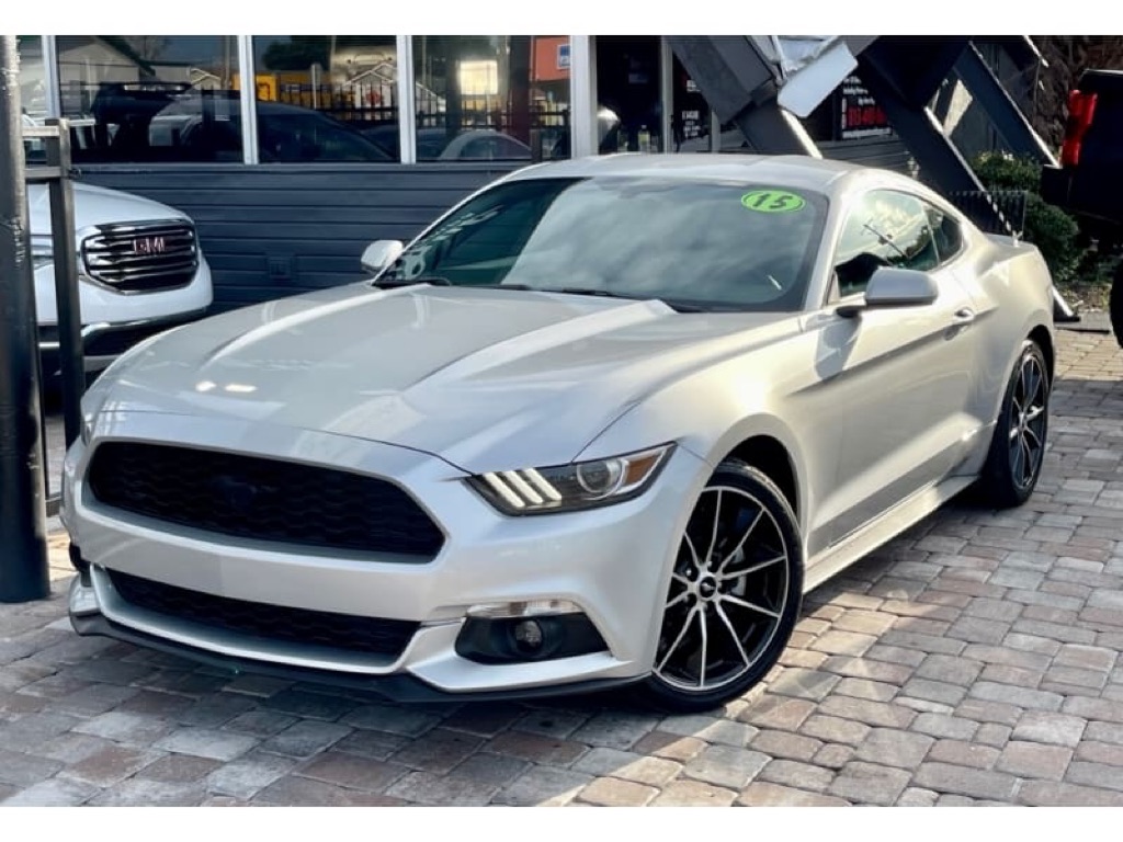 Photo 36 of this FORD MUSTANG