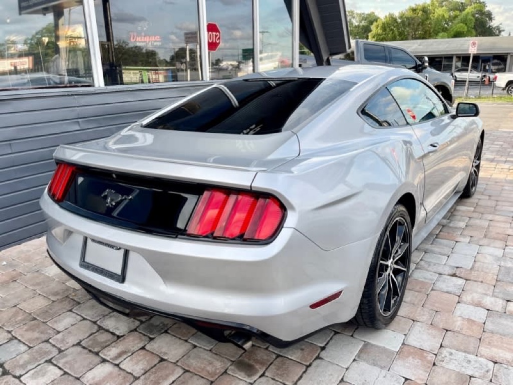 Photo 7 of this FORD MUSTANG