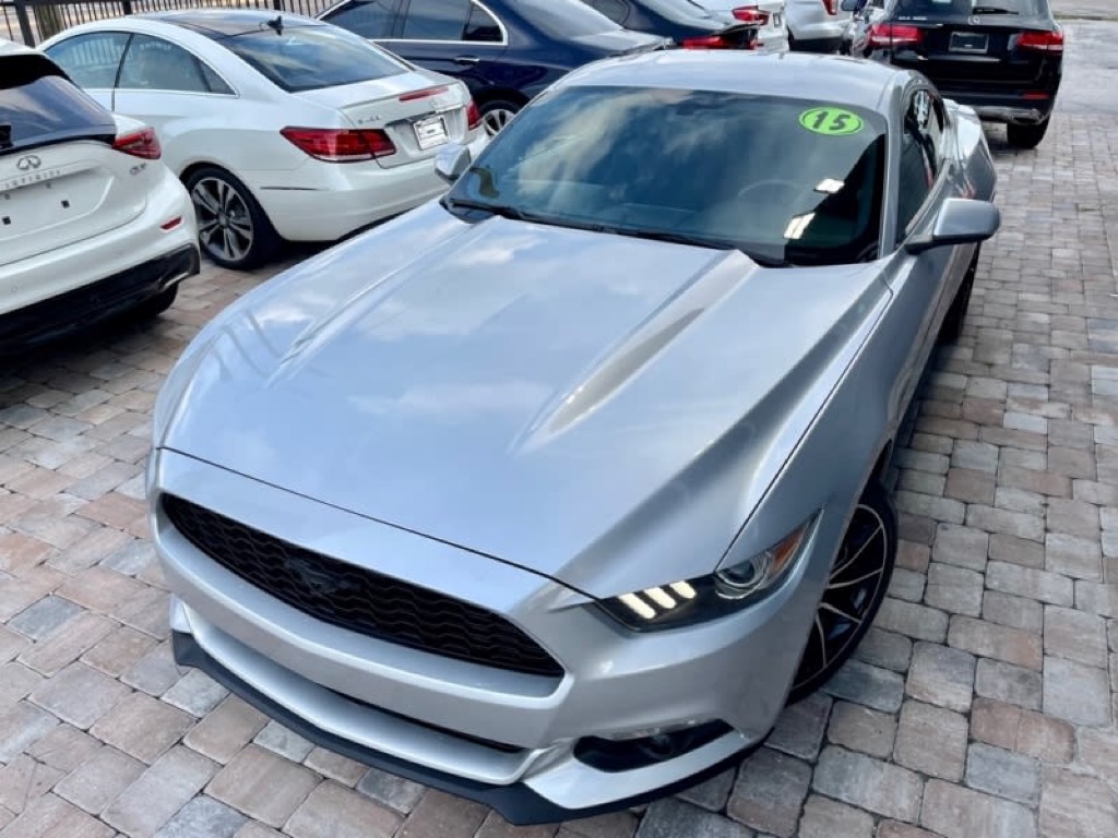 Photo 21 of this FORD MUSTANG