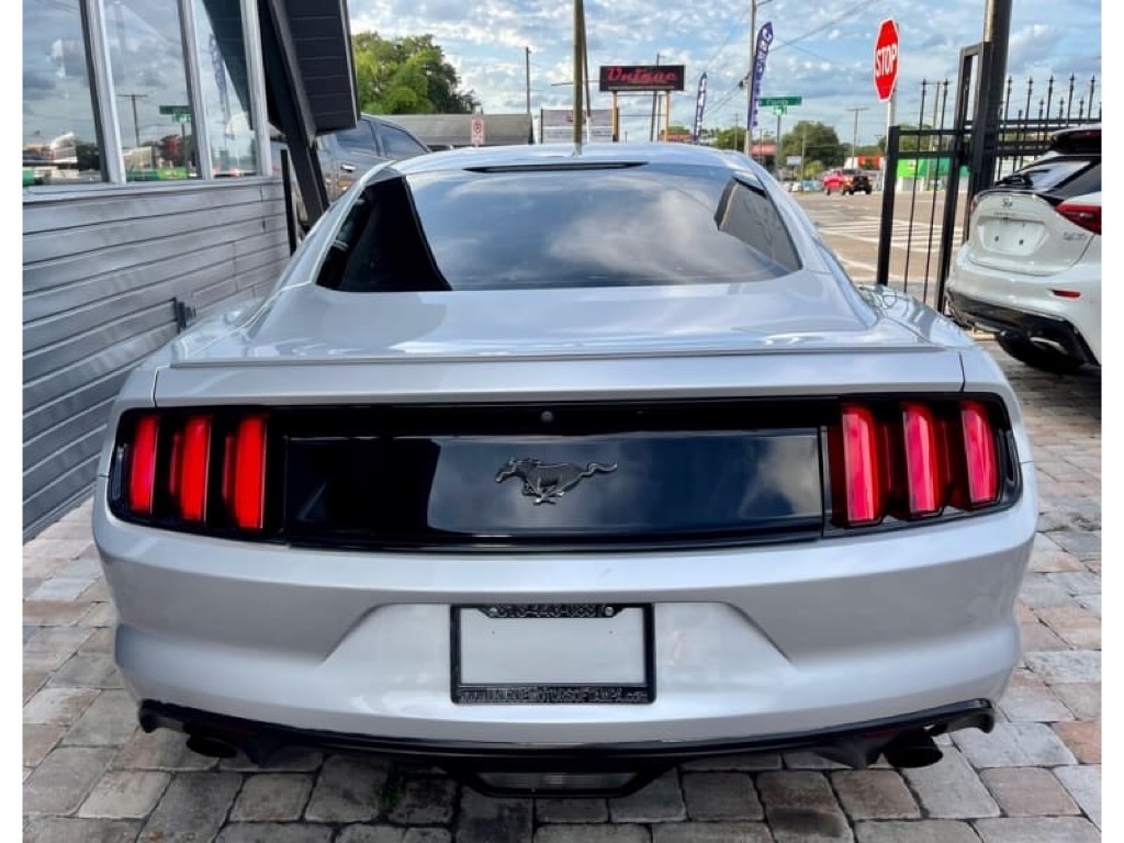 Photo 6 of this FORD MUSTANG