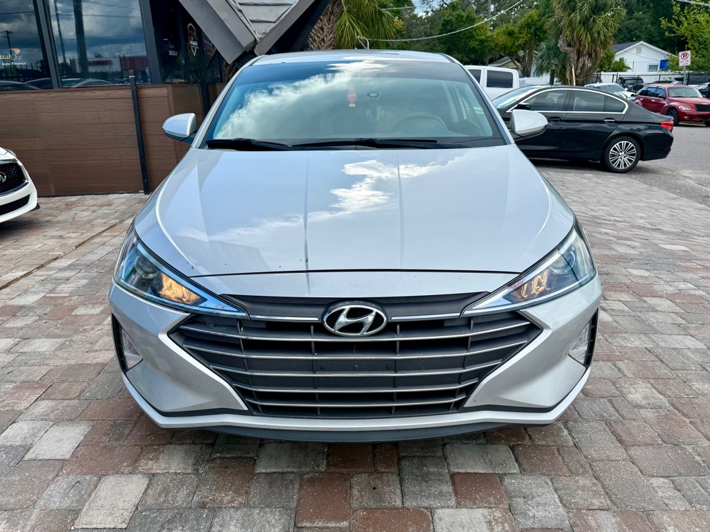 Photo 5 of this HYUNDAI ELANTRA