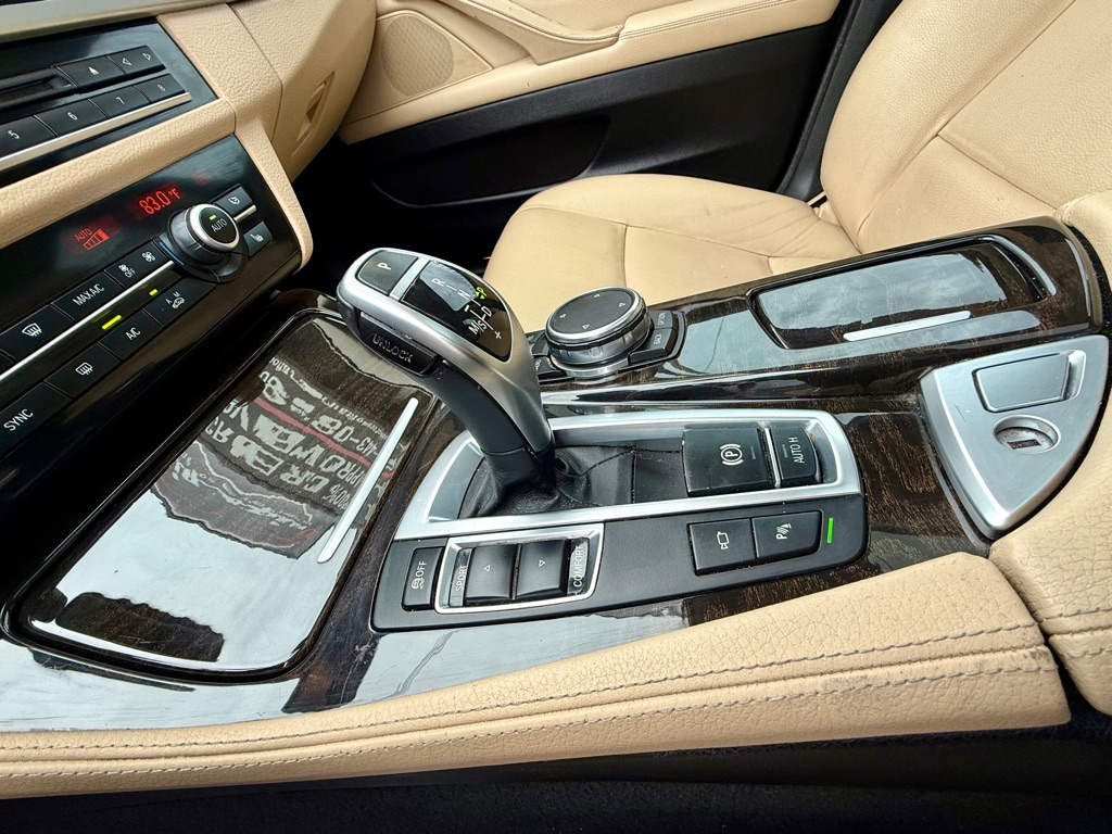 Photo 15 of this BMW 535