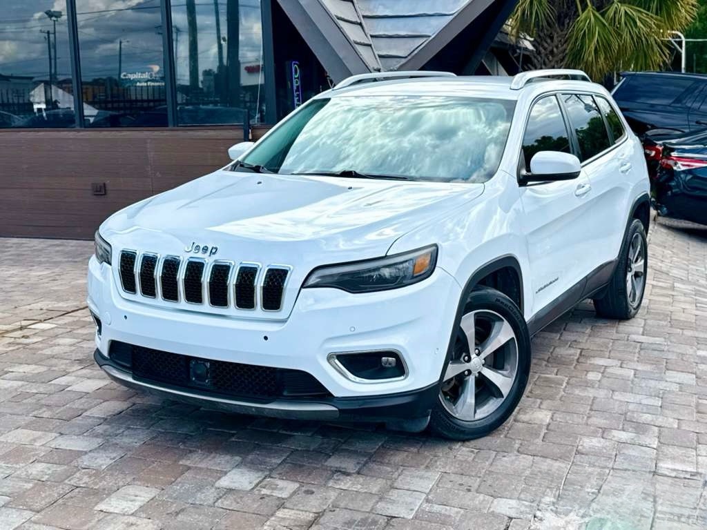 Photo 10 of this JEEP CHEROKEE