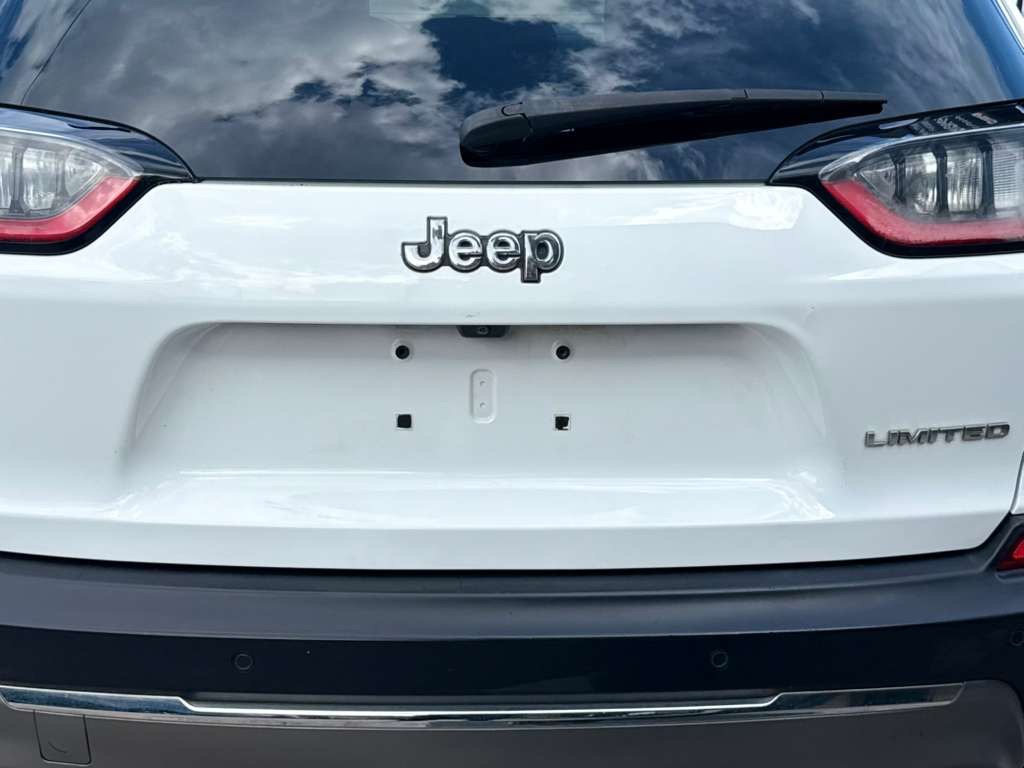Photo 9 of this JEEP CHEROKEE