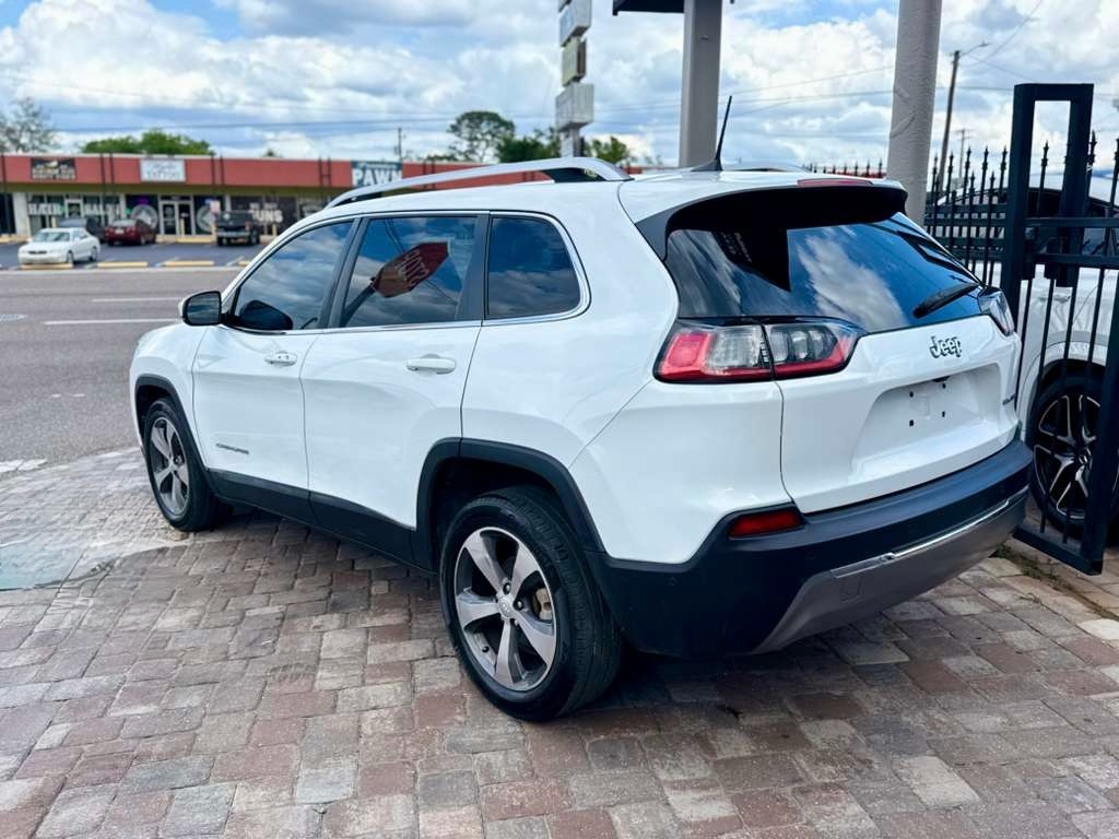 Photo 6 of this JEEP CHEROKEE