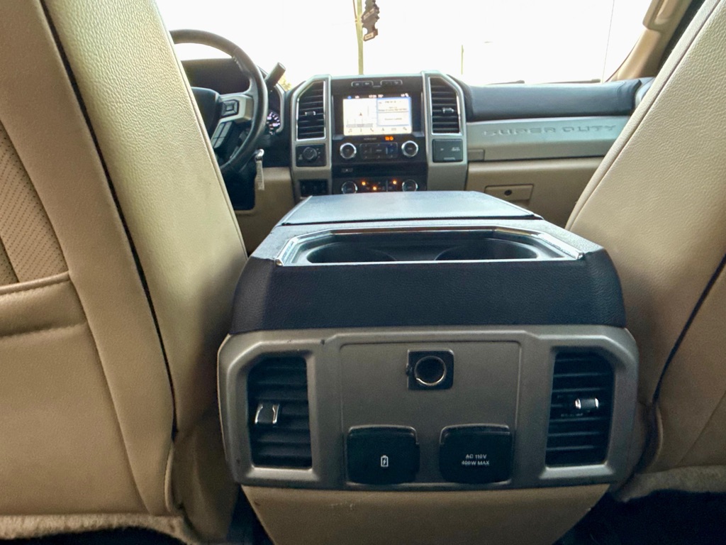 Photo 50 of this FORD F250 LARIAT