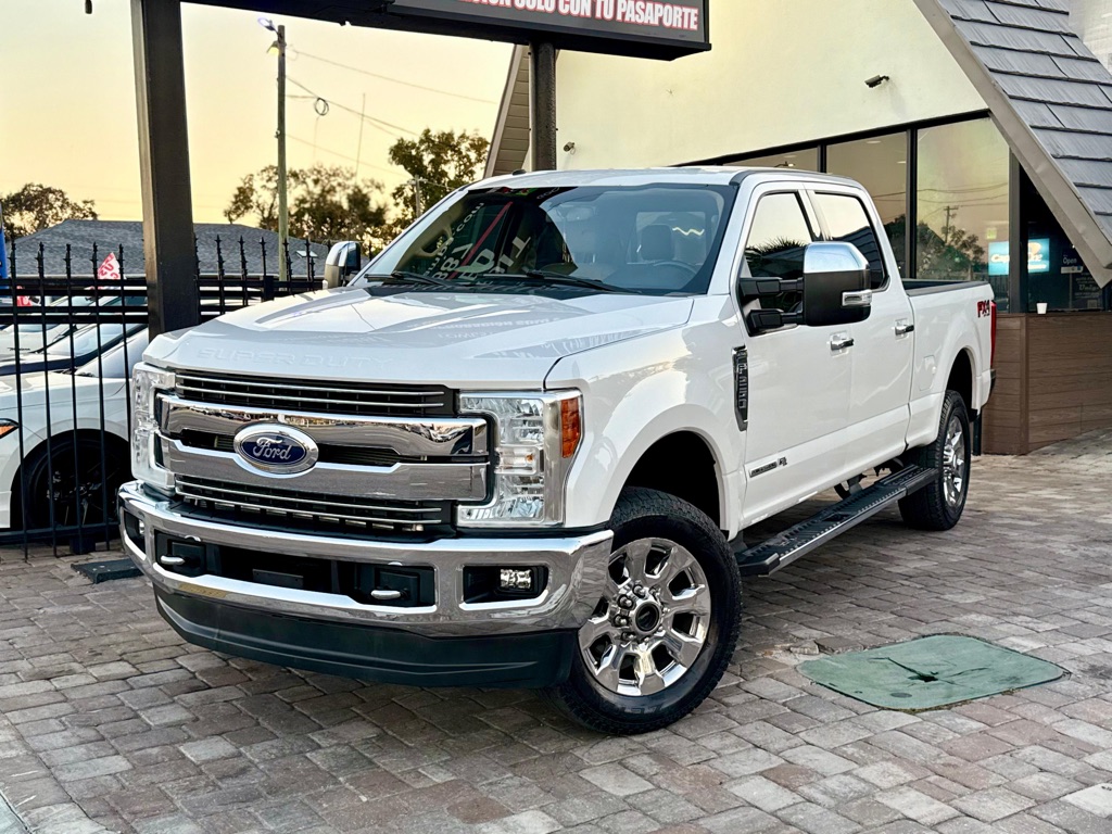 Photo 57 of this FORD F250 LARIAT