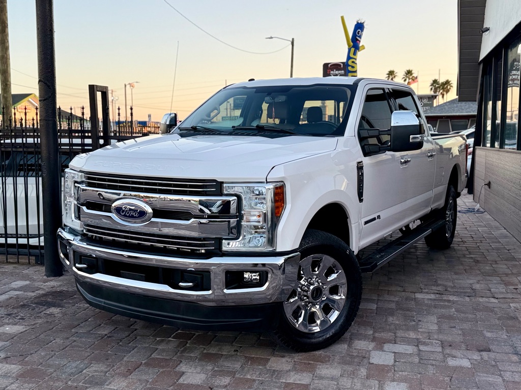 Photo 25 of this FORD F250 LARIAT