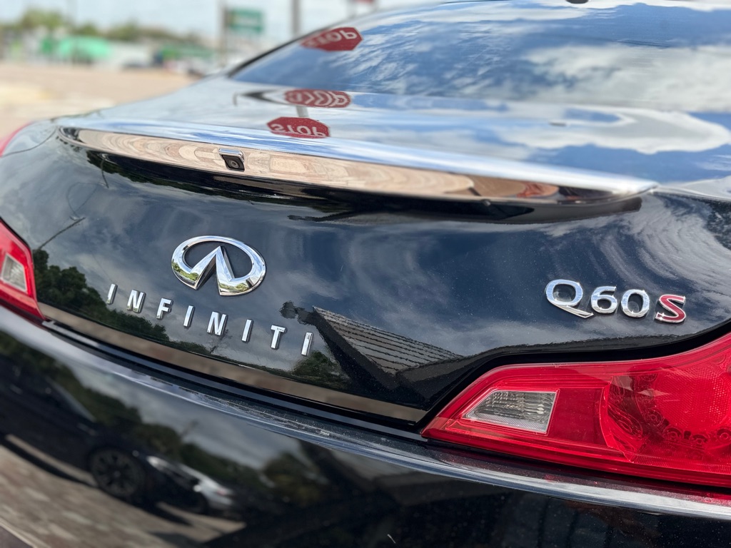Photo 9 of this INFINITI Q60
