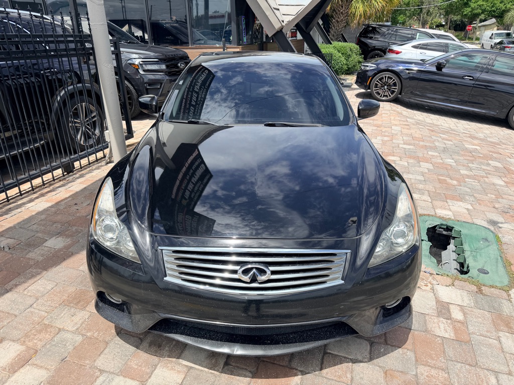 Photo 3 of this INFINITI Q60