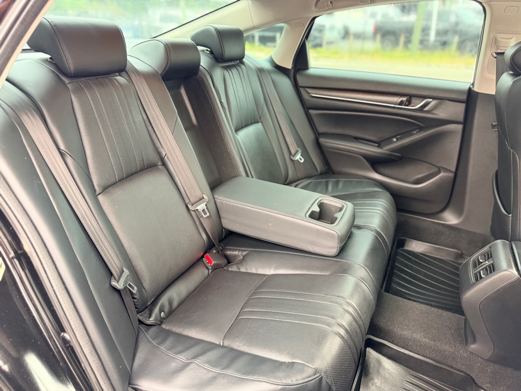 Photo 22 of this HONDA ACCORD