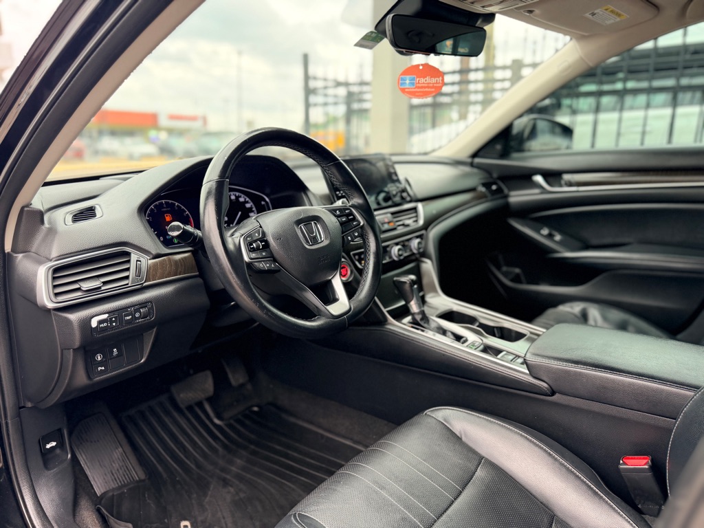 Photo 14 of this HONDA ACCORD
