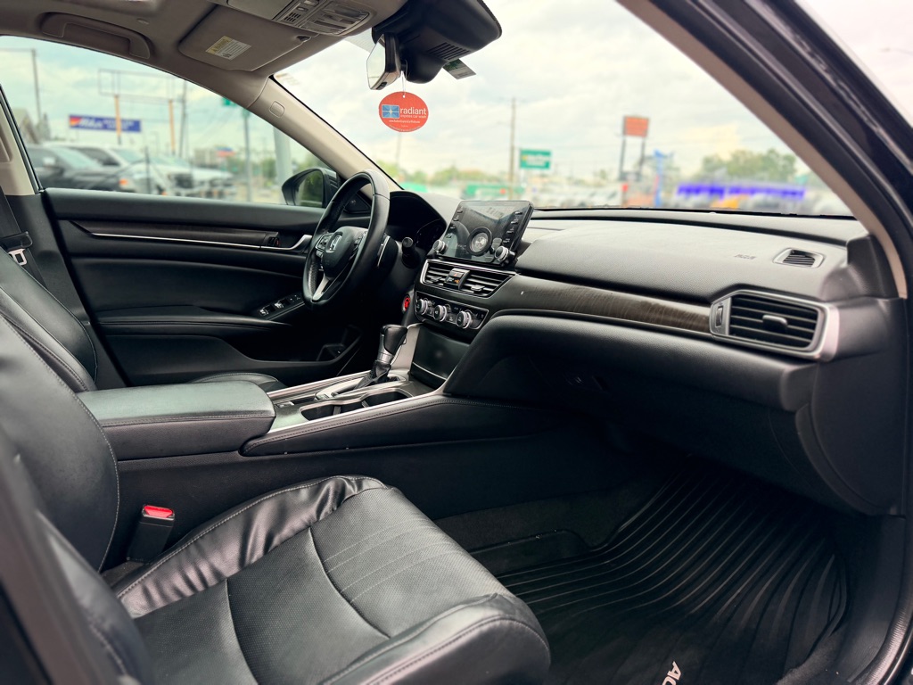 Photo 16 of this HONDA ACCORD
