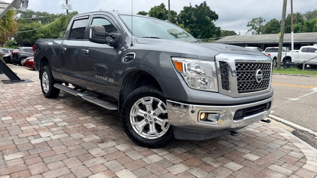 Photo 3 of this NISSAN TITAN XD