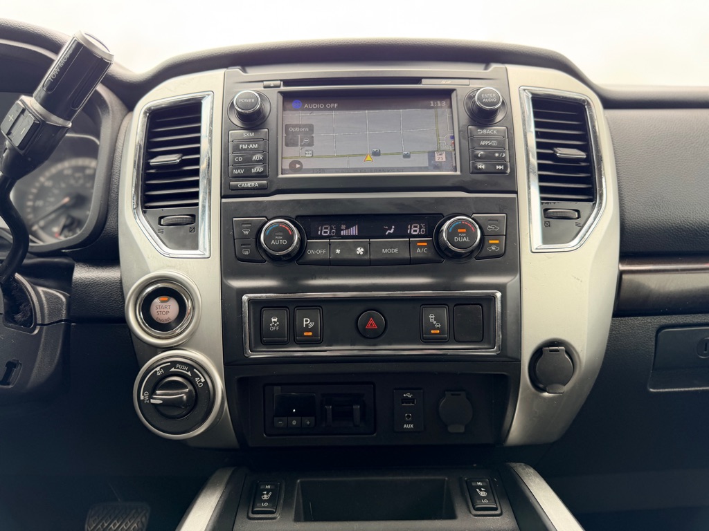 Photo 24 of this NISSAN TITAN XD