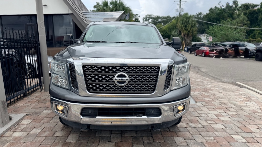 Photo 5 of this NISSAN TITAN XD