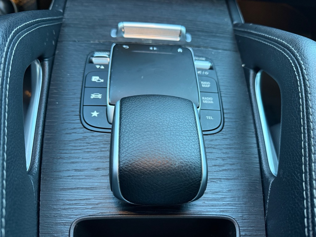 Photo 17 of this MERCEDES-BENZ GLE