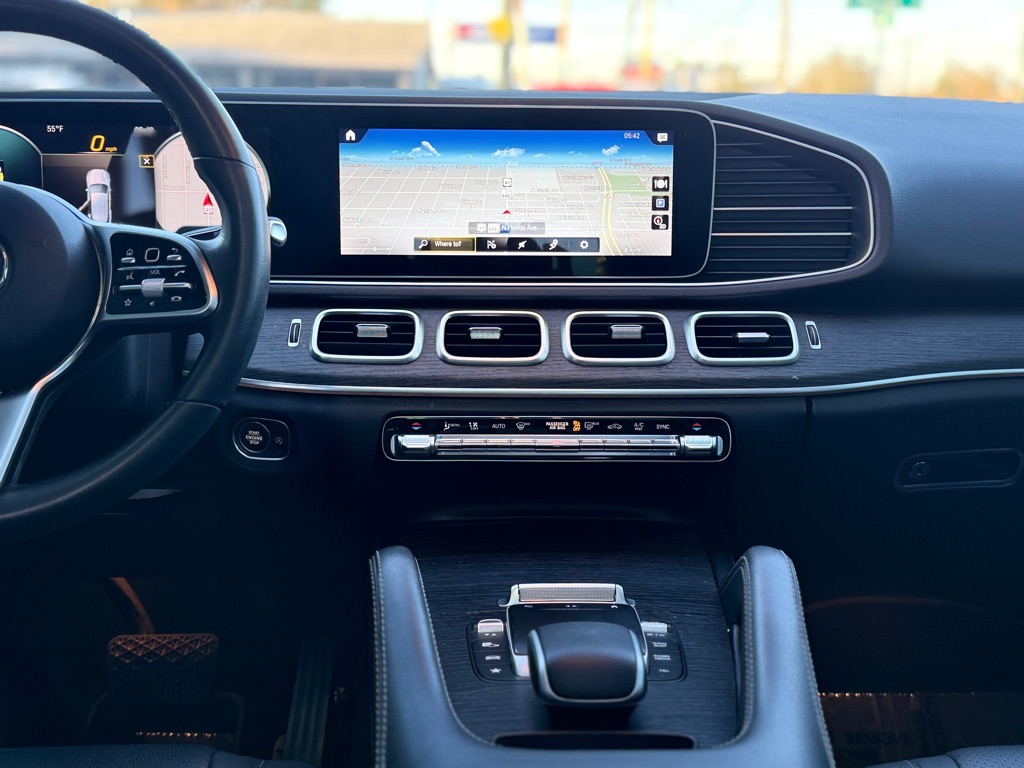 Photo 34 of this MERCEDES-BENZ GLE