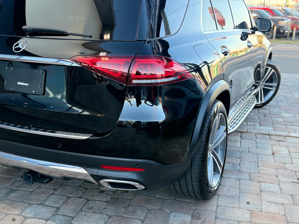 Photo 26 of this MERCEDES-BENZ GLE